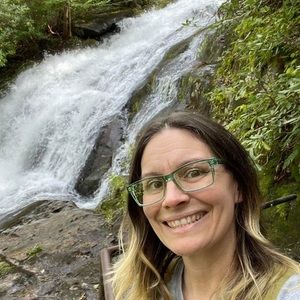 Meet your Posher, Nikki